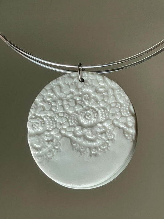 Bold Loop Necklace